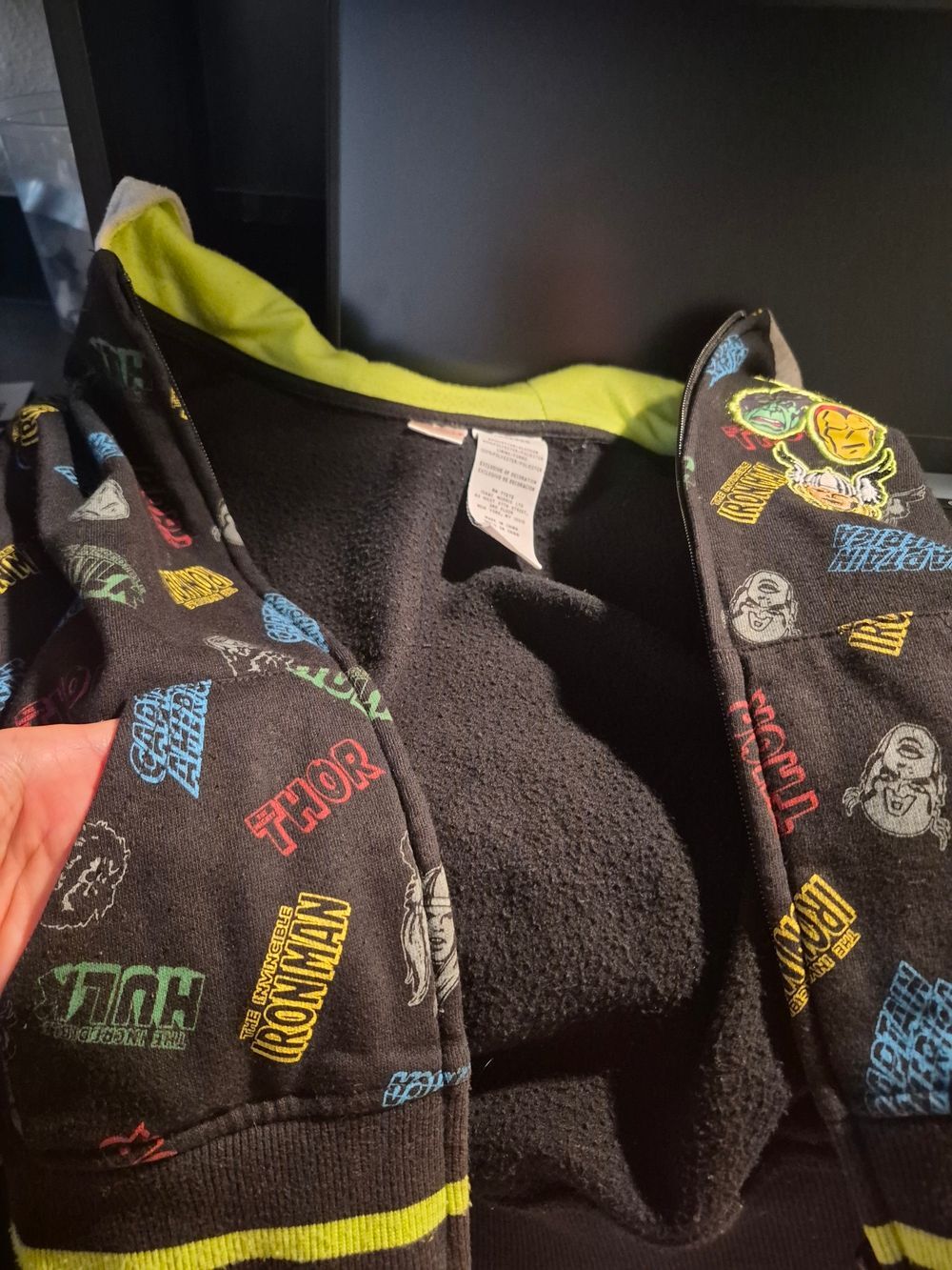Marvel Avengers Kids Boys Full-Zip Graphic Hoodie Jacket Black Neon Size 6 - Picture 4 of 5